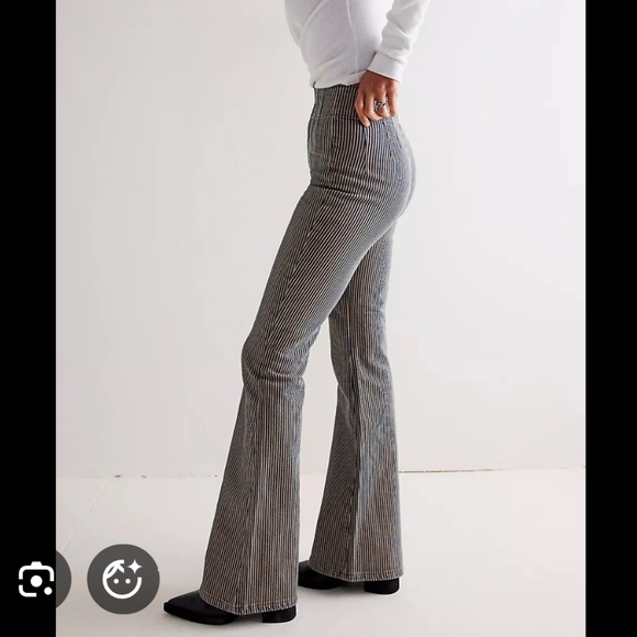 We The Free Denim - We The Free Jayde Flared Jeans - Traincar Stripe